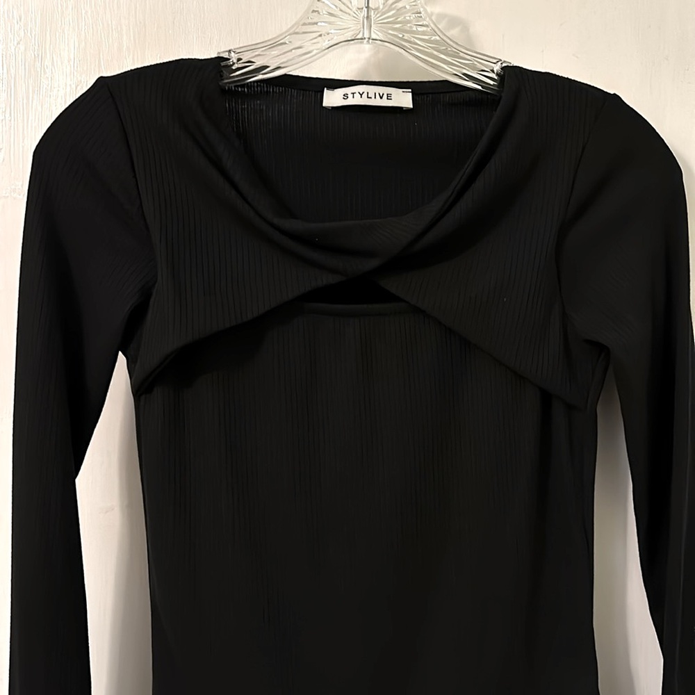 Stylive Black Ribbed Keyhole Top, Size S